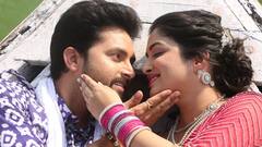 Pawan Singh के बारे में क्या नहीं बोल पाईं Amrapali Dubey ? Vikrant Singh कैसे मिलते हैं फैंस से ? | ENT LIVE