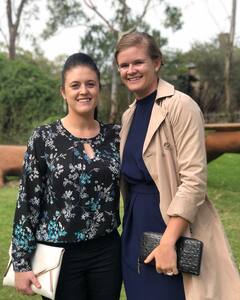 Photo: क्रिकेट वर्ल्ड के लेस्बियन कप्सल्स, लंबे समय तक डेट करने के बाद अपने रिश्ते को किया सार्वजनिक