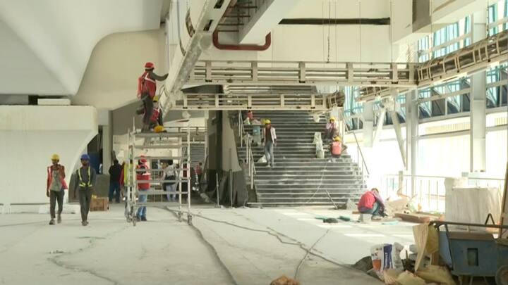 दिल्ली से मेरठ के बीच 25 स्टेशन को कवर करने में करीब 45-50 मिनट का समय लगेगा हालांकि हाइवे भी आज मेरठ तक अच्छी कनेक्टिविटी के साथ तैयार है लेकिन जाम लगने से बहुत समय लग जाता है ऐसे में दिल्ली और मेरठ के बीच रैपिड रेल लोगों के लिए किसी वरदान से कम नहीं है.