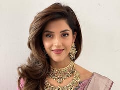 Mehreen Pirzada Photos: చీరలో మెరిసిపోతున్న హనీ