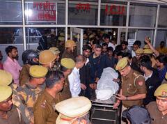 प्रयागराज: बूढ़ी आंखों के सामने बेटे उमेश पाल को गोलियों से कर दिया छलनी, चीखती रह गई बेबस मां