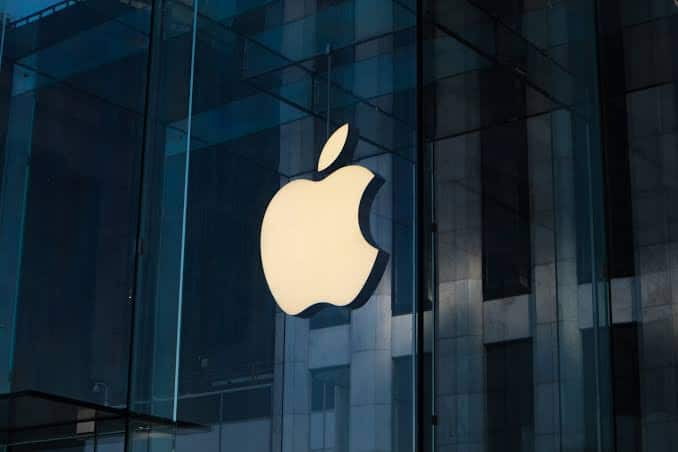 Apple -