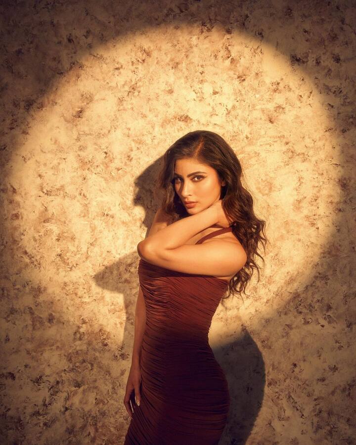 మౌనిరాయ్ (Image credit: MouniRoy/Instagram)