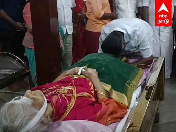 OPS Crying : காலமான தாயார்.. காலை பிடித்து கதறி அழுத ஓபிஎஸ்