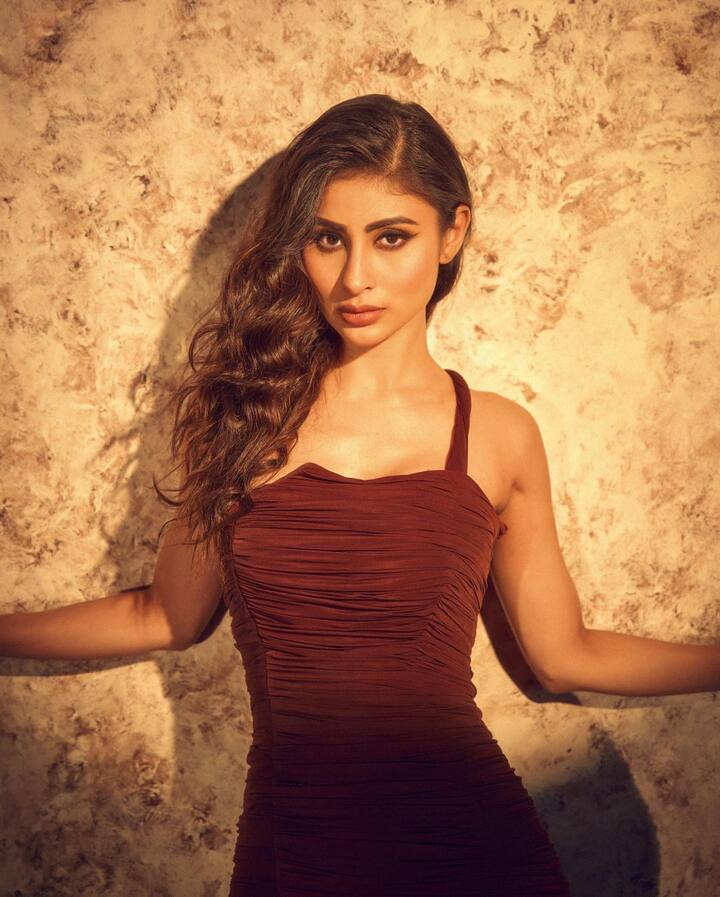 మౌనిరాయ్ (Image credit: MouniRoy/Instagram)