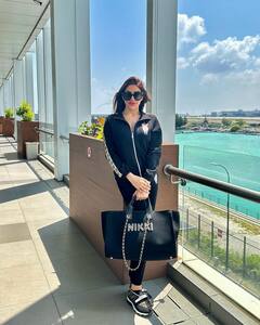 Nikki Tamboli Pics: લંડન અને નેધરલેન્ડના રસ્તાઓ પર મસ્તી કરતી જોવા મળી નિક્કી તંબોલી