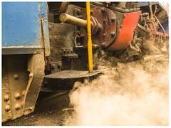 चेन खींचने पर ट्रेन क्यों रूक जाती है? पुलिस को कैसे पता चलता है कि इसे किसने खींचा है