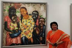 Photos: जयपुर के जवाहर कला केंद्र में पेंटिंग की प्रदर्शनी, 'सेवन सिस्टर्स' में देखिये मानव संबंधों की झलक