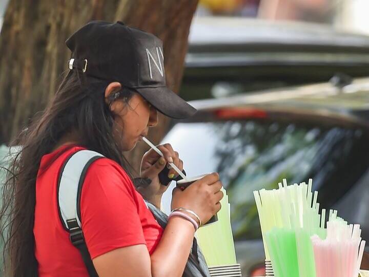 भारत का गेहूं उत्पादन फसल वर्ष 2021-22 (जुलाई-जून) में घटकर 10 करोड़ 77.4 लाख टन रह गया, जो पिछले वर्ष 10 करोड़ 95.9 लाख टन था.