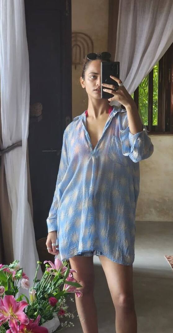 वेबसीरिजमध्ये तिने केलेला अभिनयासोबत तिच्या लूक्सची चांगली चर्चा होत आहे.