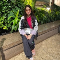 बजरंगी मामा की मुन्नी अब नहीं रही छोटी... हो गयी हैं इतनी बड़ी की पूल में दे देती हैं ऐसे-ऐसे पोज़, हीरोइनें भी फेल