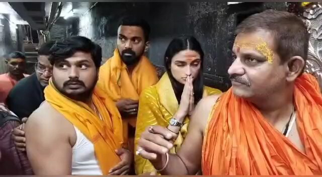 Mahakal Mandir Ujjain: क्रिकेटर KL Rahul ने वाइफ Athiya Shetty के साथ किए महाकाल के दर्शन, भस्म आरती में हुए शामिल