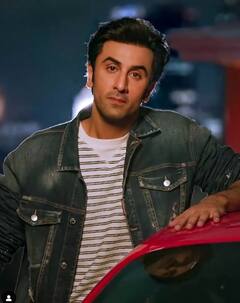 Ranbir Kapoor से लेकर टाइगर श्रॉफ और करीना कपूर तक, बॉलीवुड के इन सेलेब्स को होली खेलने से है परहेज