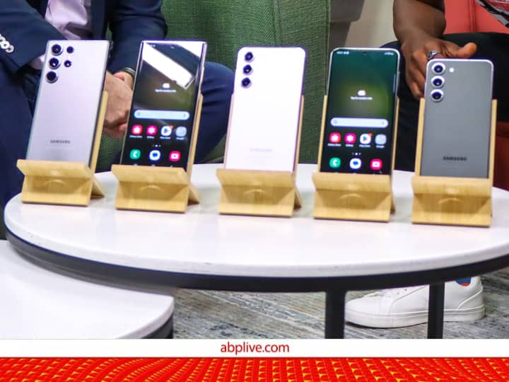 Best 5g phone in india that you can buy this month specs and price details फरवरी में लॉन्च हुए ये 5 तगड़े फोन, नया लेने से पहले एक नजर इन्हें देख लें 
