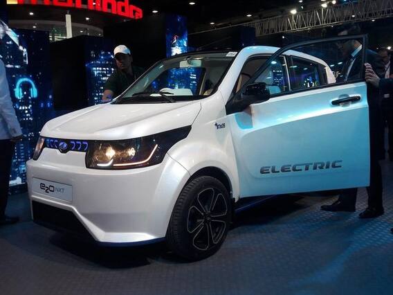 Upcoming Cars: महिंद्रा कार लेने जा रहे हैं तो थोड़ा इंतजार कर लीजिये, नए अंदाज में जल्द आ सकती हैं ये गाड़ियां Upcoming Cars: महिंद्रा कार लेने जा रहे हैं तो थोड़ा इंतजार कर लीजिये, नए अंदाज में जल्द आ सकती हैं ये गाड़ियां