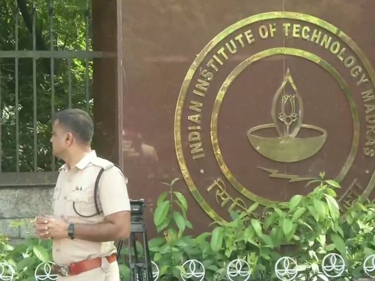 IIT Madras To Establish Rs 100-Cr Worth Innovation And Entrepreneurship Fund To Support Start-Ups IIT Madras To Establish Rs 100-Cr Innovation And Entrepreneurship Fund To Support Start-Ups