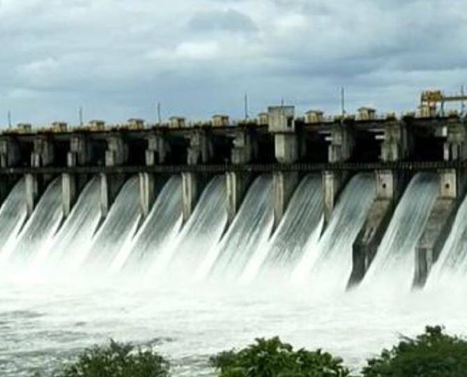 गाळ काढण्यासाठी आंतरराष्ट्रीय संस्थांची मदत घेण्याची गरज असल्यानं याचे टेंडर बनवण्यासाठी 18 जुलै 2022 रोजी एक समिती गठीत करण्यात आली होती