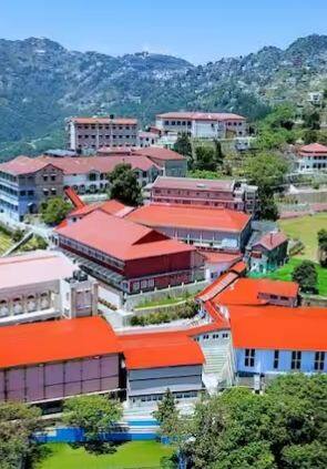 ਇਹ ਹਨ ਭਾਰਤ ਦੇ ਸਭ ਤੋਂ ਖੂਬਸੂਰਤ ਸਕੂਲ... ਕਿਸੇ ਮਹਿਲ ਤੋਂ ਘੱਟ ਨਹੀਂ ਹੈ ਇਨ੍ਹਾਂ ਦਾ ਡਿਜ਼ਾਈਨ