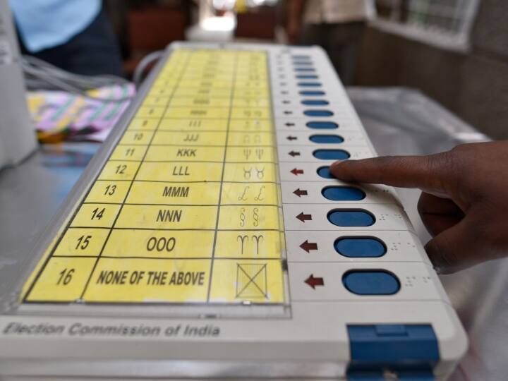 Chinchwad and Kasba assembly bypolls seats on Sunday  pune Maharashtra counting of votes on March 2 Pune By Poll: महाराष्ट्र विधानसभा उपचुनावों में शाम पांच बजे तक चिंचवड़ में 41 फीसदी, कस्बा सीट पर 45 फीसदी मतदान