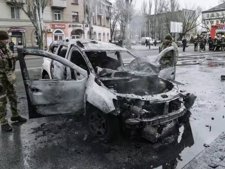 Russia Ukraine War: 24 ફેબ્રુઆરી 2022 એ રશિયાએ યૂક્રેન પર હુમલો કરી દીધો હતો, રશિયા અને યૂ્ક્રેન વચ્ચે અત્યારે ભયાનક યુદ્ધ ચાલી રહ્યુ છે, આ યુદ્ધને એક વર્ષ પૂર્ણ થઇ ચૂક્યુ છે. જાણો આ એક વર્ષ દરમિયાન શું શું થયુ અને અત્યારે ત્યાં કેવી છે સ્થિતિ....