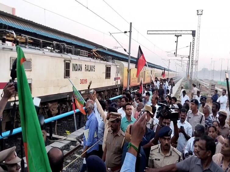 Tejas express to stop at Tambaram from today people are happy Tejas Express : நீண்ட நாள் கோரிக்கை நிறைவேறியது..! தென் மாவட்ட மக்களுக்கு மகிழ்ச்சி செய்தி..! தகவல் உள்ளே..!