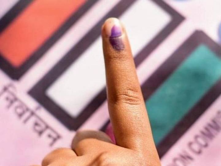 Erode East By-election 2023 Vote polling today Erode East By-election:  ஈரோடு கிழக்கு தொகுதி இடைத்தேர்தல்... மக்களின் ஆதரவு யாருக்கு? காலை 7 மணிக்கு வாக்குப்பதிவு தொடக்கம்!