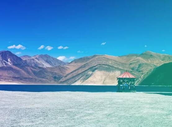 ਇਹ ਪੈਕੇਜ 7 ਦਿਨ ਅਤੇ 6 ਰਾਤਾਂ ਦਾ ਹੈ, ਹੈਦਰਾਬਾਦ ਤੋਂ ਸ਼ੁਰੂ ਹੁੰਦਾ ਹੈ। 4 ਮਈ, 2023 ਨੂੰ, ਤੁਸੀਂ ਫਲਾਈਟ ਰਾਹੀਂ ਹੈਦਰਾਬਾਦ ਤੋਂ ਲੇਹ ਜਾਵੋਗੇ। ਇਸ ਤੋਂ ਇਲਾਵਾ ਇਸ ਪੈਕੇਜ ਵਿੱਚ ਯਾਤਰੀਆਂ ਨੂੰ ਵਾਪਸੀ ਦੀਆਂ ਟਿਕਟਾਂ ਵੀ ਦਿੱਤੀਆਂ ਜਾਣਗੀਆਂ।