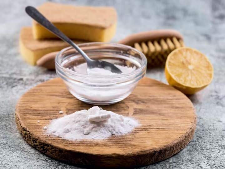 Baking Soda Top 5 Beauty Cleaning Cooking Benefits in Hindi Baking Soda: सिर्फ बैटर फुलाना ही नहीं है बेकिंग सोडा का काम, ये 5 फायदे जान रह जाएंगे हैरान