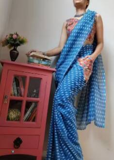 Pocket Saree: ਹੁਣ ਪੈਸੇ, ਮੋਬਾਈਲ ਜਾਂ ਚਾਬੀ ਕੈਰੀ ਕਰਨ ਲਈ ਨਹੀਂ ਪਵੇਗੀ ਪਰਸ ਦੀ ਲੋੜ, ਇਹ ਸਾੜੀ ਕਰੋ ਕੈਰੀ, ਦੇਖੋ ਤਸਵੀਰਾਂ