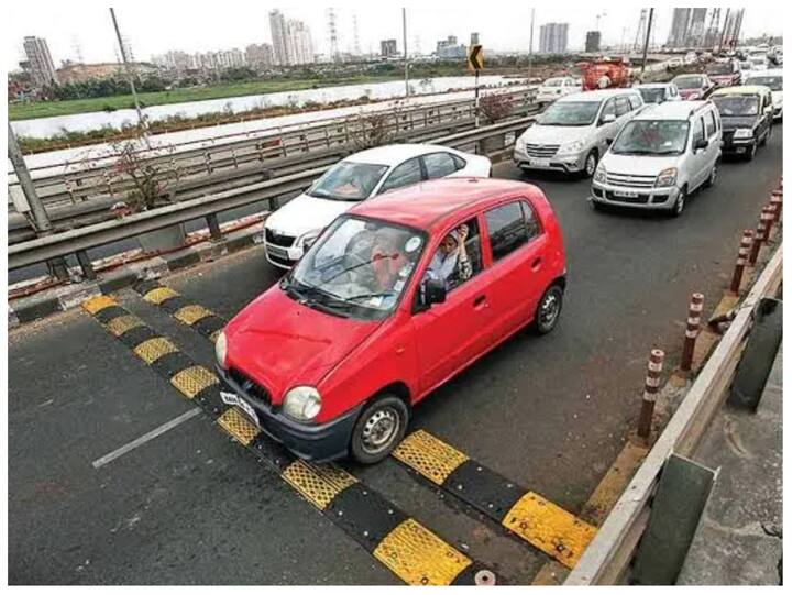 ओवर स्पीड की वजह से बढ़ते हादसों पर लगाम लगाने के लिए ऐसे स्पीड ब्रेकरों का इस्तेमाल किया जाने लगा है. लेकिन, इनसे गाड़ी को किसी भी तरह का कोई नुकसान नहीं पहुंचता है. इन स्पीड ब्रेकर्स को बनाने के पीछे भी विज्ञान है. आइये जानते हैं कि ये आवाज कहां से आती है और इनको कैसे डिजाइन किया गया है.