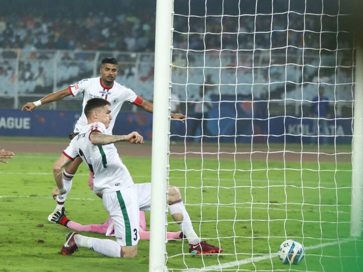 ISL 2022-23: ATK Mohun Bagan Beat East Bengal For The Second Time In The Season In Kolkata Derby; Confirm Third Place ISL 2022-23: ATK Mohun Bagan Beat East Bengal For The Second Time In The Season In Kolkata Derby; Confirm Third Place