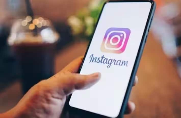 Tips Of Instagram: any users can react through gif on the any Instagram post or story New Feature: ઇન્સ્ટાગ્રામમાં આવ્યુ એક નવુ અપડેટ, કોઇપણ પૉસ્ટ કે સ્ટૉરી પર હવે આ રીતે આપી શકશો રિએક્શન
