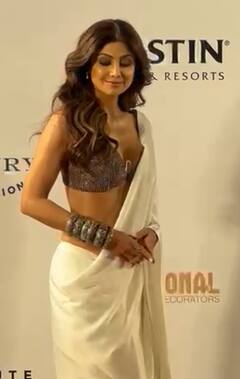 Shilpa Shetty Photos: सफेद साड़ी में हूर सी सजीं शिल्पा शेट्टी, पतली कमर लचकाते हुए मारी इवेंट में ग्लैमर भरी एंट्री...