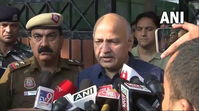 Liquor Scam live update Manish Sisodia left for Rajghat, said - I don't care if I have to go to jail દિલ્હીના નાયબ મુખ્યમંત્રી મનીષ સિસોદિયાની CBI એ કરી ધરપકડ