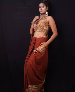 Pocket Saree: अब पैसे, मोबाइल या चाबी कैरी करने के लिए नहीं होगी पर्स की जरूरत, इसके लिए ये स्टाइलिश पॉकेट वाली साड़ी हैं न