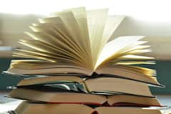 Books: আপনি কি বইপোকা? তাহলে শখের বই সযত্নে রাখুন, কীভাবে যত্ন করবেন, রইল সহজ কিছু টিপস