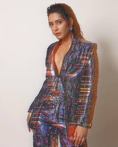 Raashi Khanna: జిగేల్ మంటూ గ్లామర్ డోస్ పెంచేసిన రాశీ ఖన్నా