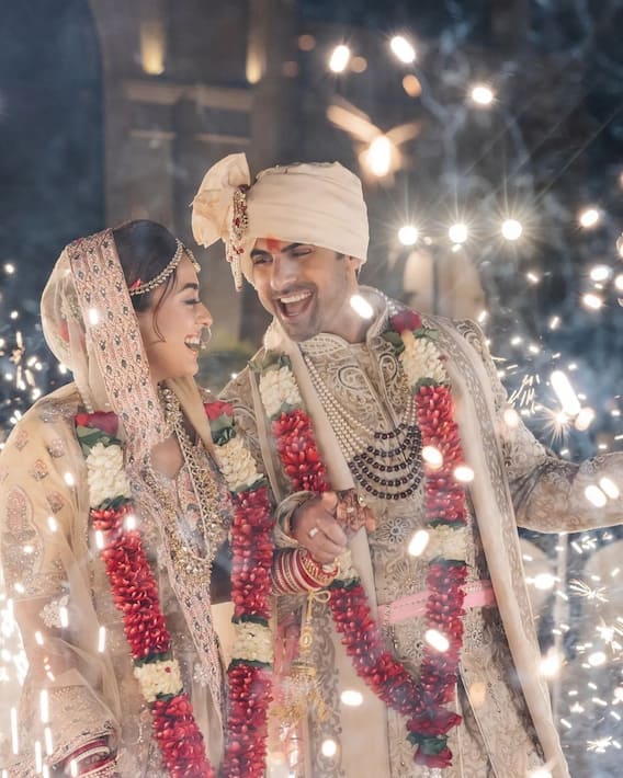 Ribbhu-Kirtida Wedding: रिभु मेहरा गर्लफ्रेंड कीर्तिदा से बंधे शादी के बंधन में;  चित्र देखो