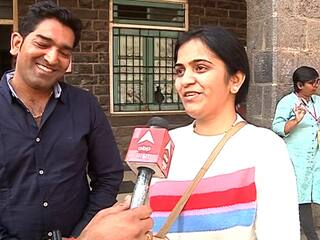 Pune By poll election : जिंकलंस पोरी! मतदानासाठी लंडनहून थेट गाठलं पुणे