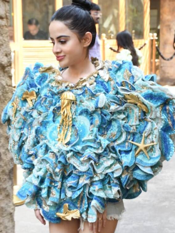 Uorfi Javed Grabs Attention In A Dramatic Blue Top
