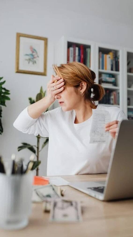 সারাদিন স্ক্রিনের সামনে বসে চোখে ব্যথা?