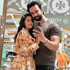 Charu Asopa Birthday: तलाक की खबरों के बीच राजीव ने प्यार भरे अंदाज में चारु को विश किया बर्थडे, तस्वीरों में रोमांटिक होता दिखा कपल