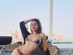 Alaya F Pics: बिकिनी में अलाया एफ ने लगाई आग, एक-एक तस्वीर देख उड़ जाएंगे होश