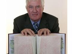 Photo: ये है दुनिया की सबसे महंगी किताब... दो सौ करोड़ से ज्यादा है कीमत