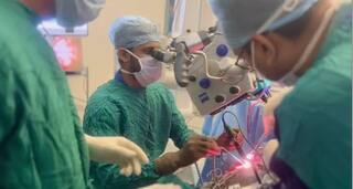 Brain surgery: દર્દી ઇડલી સાંભરની રેસિપી સમજાવતો હતો અને તબીબી કરી બ્રેઇનની જટીલ સર્જરી, જુઓ વીડિયો