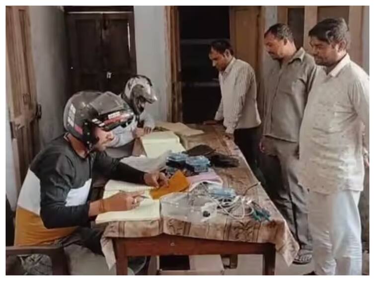 'Tragedy Waiting To Happen': UP Power Department Staff Wear Helmet To Office. WATCH 'Tragedy Waiting To Happen': UP Power Department Staff Wear Helmet To Office. WATCH