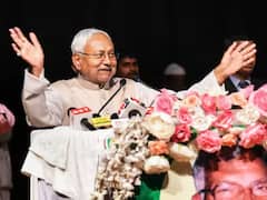 नीतीश कुमार के कहते ही खड़े हो गए बिहार के DGP, सीएम के सवाल का सबके सामने देना पड़ा जवाब