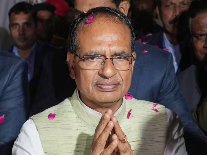 Congress leader chandrashekhar patel arrested accused controversial statement on CM Shivraj ann MP Politics: सीएम शिवराज को अपशब्द कहने वाले कांग्रेस नेता गिरफ्तार, थोड़ी देर में होगी कोर्ट में पेशी