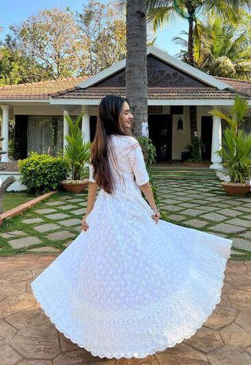 ਅਦਾਕਾਰਾ ਅਨੁਸ਼ਕਾ ਸੇਨ ਹਮੇਸ਼ਾ ਹੀ ਆਪਣੇ ਬੋਲਡ ਲੁੱਕ ਕਾਰਨ ਲਾਈਮਲਾਈਟ 'ਚ ਰਹਿੰਦੀ ਹੈ।