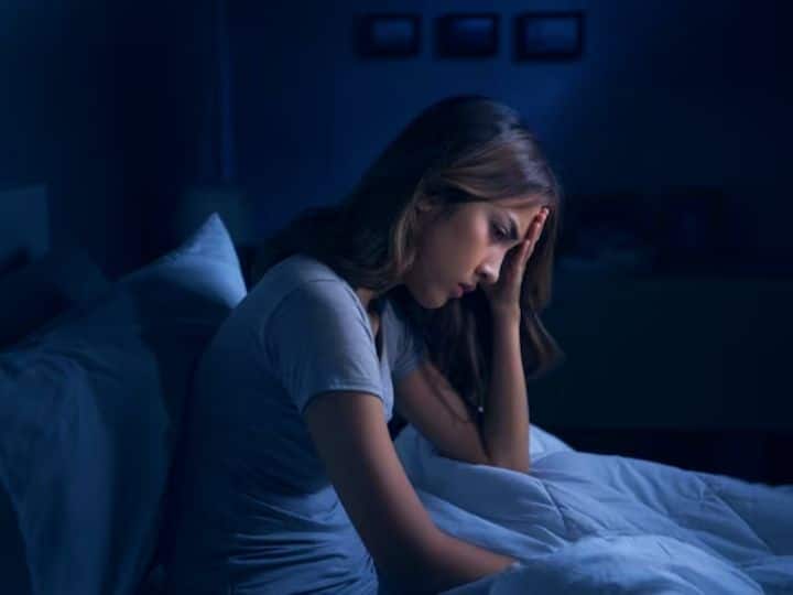 Insomnia Health Issues Improving Sleep Can Lower Risk Of Heart Attack Insomnia: जो लोग नहीं लेते अच्छी नींद, उनको हार्ट अटैक का खतरा ज्यादा, स्टडी में खुलासा